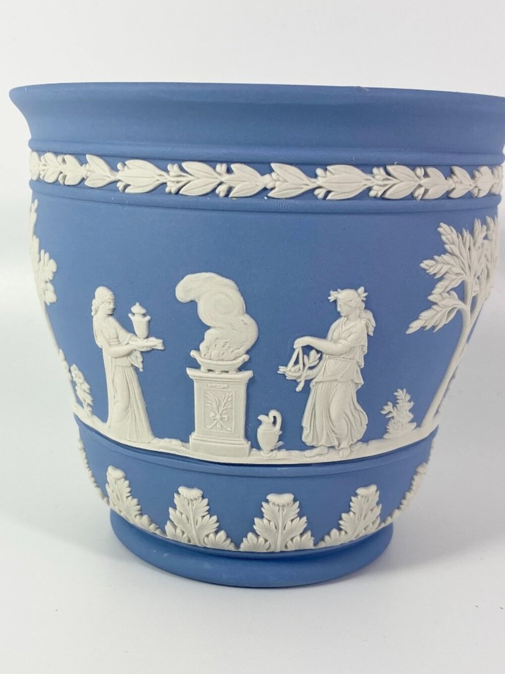 Wedgwood Jasperware Vintage Blue & White Planter Jardiniere/ Cache Pot
